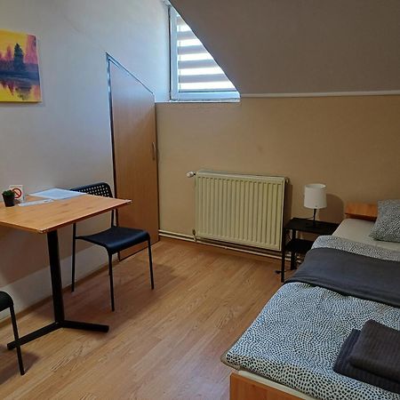 Sobe Zoka Apartman Szabadka Kültér fotó
