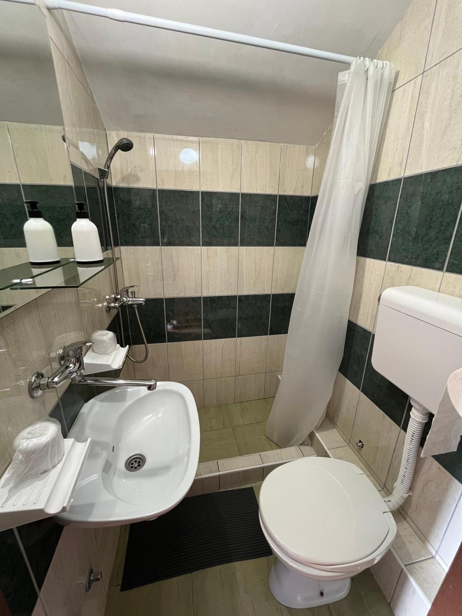 Sobe Zoka Apartman Szabadka Kültér fotó